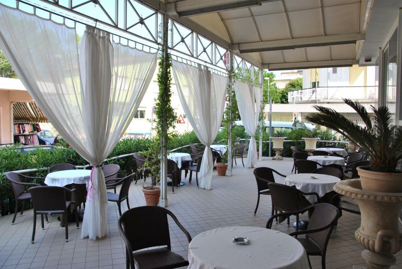 Hotel Gaston Rimini Exterior photo